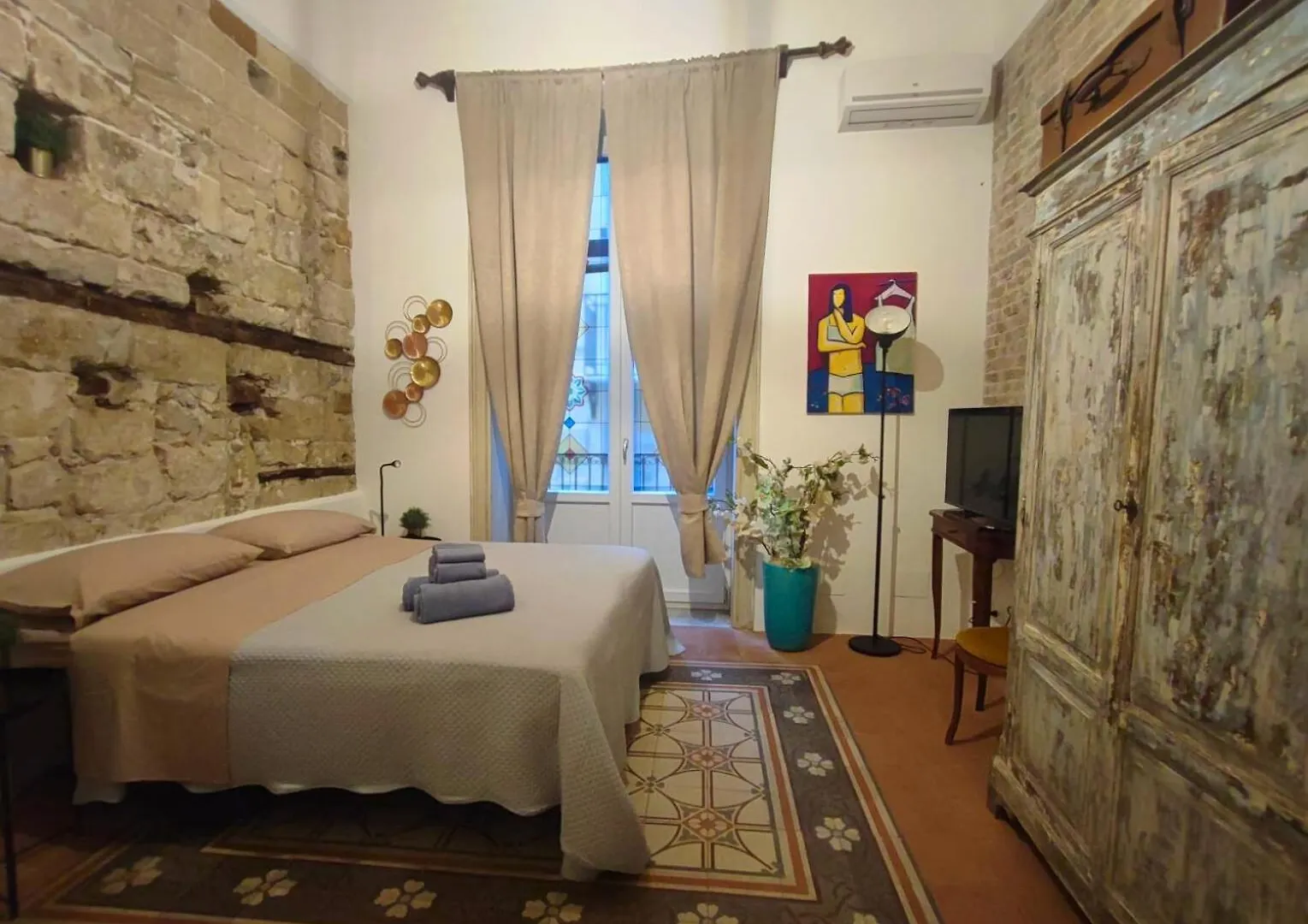 Athahome Deluxe Palermo 0*,